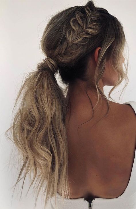 chunky braid, pull through braid, braid hairstyle, summer hairstyle Classy Updo Hairstyles, Fishtail Ponytail, Classy Updo, Fishtail Hairstyles, Braided Pony, Chunky Braids, Summer Braids, Pull Through Braid, Braid Hairstyle