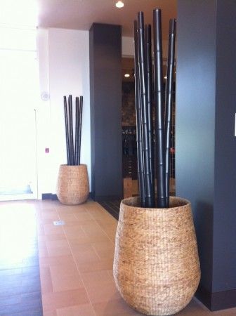 Bamboo Sticks Decor, Hospitality Design Hotel, Bamboo Diy, Diy Room Decor Videos, Bamboo Decor, Diy Boho Decor, Modern Backyard Landscaping, Bamboo Poles, Hallway Designs