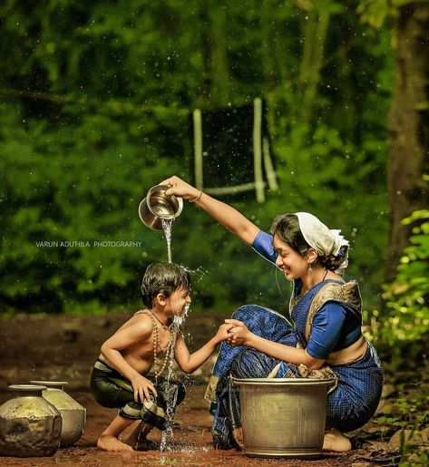 The Culture Gully on Instagram: “#MothersDay: Maa, Mom, Mumma, Aayi, Talli, Taayi are the words that make you feel at home. The words which when uttered give you happiness.…” Amma Photos Hd, Amma Photos, Mother And Child Images, Maa Pic, Baby Art Pictures, Mother's Pic, Mothers Day Status, Baby Photography Poses, Maa Image