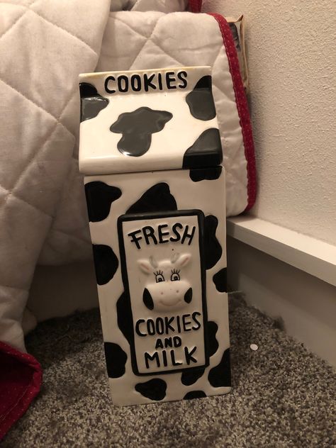 Pottery Milk Carton, Ceramics Milk Carton, Milk Carton Pottery, Pottery Cookie Jar Ideas, Milk Carton Clay, Ceramic Cookie Jar Ideas, Clay Milk Carton, Clay Cookie Jar, Clay Jar Ideas