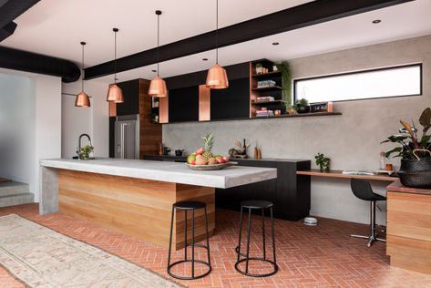 A Recycled-Brick Home in Perth With Industrial Style | Houzz Polished Concrete Kitchen, Concrete Kitchen Island, Rustic Industrial Kitchen, Concrete Vanity, Kitchen Benchtops, Sitting Areas, Concrete Bench, Brick Tile, Concrete Kitchen