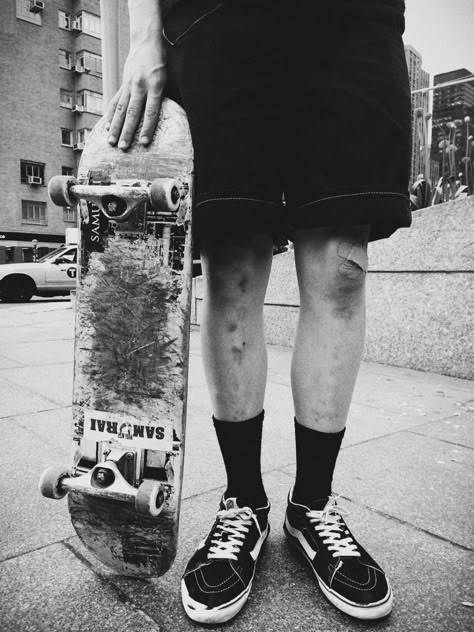 Skateboarding Photography, Vans Shoes Photography, Skate Photography, Skate Street, Skater Boi, Skate Aesthetic, Skater Vibes, Skateboard Aesthetic, Diy Jeans