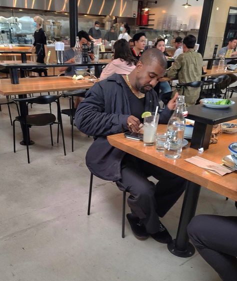 Kanye West Mood Meme, Kanye Mood Pics, Kanye West Meme, Kanye Memes, Funny Kanye, Kanye West Funny, Kanye Yeezy, New Kanye, Eating Good