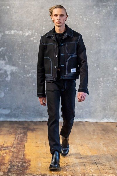 Men Runway, London Fashion Week Mens, Mens Fashion Casual Winter, Winter Shorts, Hipster Mens Fashion, Male Fashion Trends, Mens Fashion Urban, Mens Fashion Week, Mens Fashion Fall