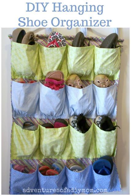 Make your own hanging shoe organizer. Hang it inside a closet door. This free pattern is specifically for children's shoes. #diyhangingorganizer #shoeorganizer #diyshoeorganizer #overthedoororganizer Make A Shoe Rack, Shoe Organization Diy, Hanging Shoe Storage, Shoe Organization, Wand Organizer, Diy Shoe Rack, Hanging Shoe Organizer, Hanging Shoes, Door Shoe Organizer