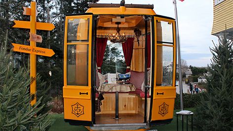 This Seaside Resort Converted Ski Gondolas Into Swiss Dining Rooms Serving Cheese Fondue and Veuve Clicquot Ski Gondola, Luxury Romance, Ski Bar, Veuve Cliquot, Black Forest Ham, Ski Party, Ski Lodge Decor, Apres Ski Party, Ski House