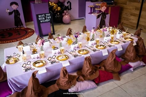 Hermione Party Birthday Party Ideas | Photo 2 of 19 | Catch My Party Girls Harry Potter Birthday, Harry Potter Napkins, Harry Potter Table Decorations, Hermione Birthday, Harry Potter Birthday Decorations, Harry Potter Table, Party Harry Potter, Harry Potter Theme Birthday, Cumpleaños Harry Potter