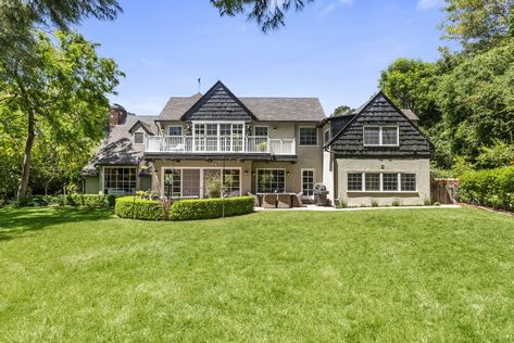 7613 Willow Glen Road In Los Angeles, California, United States For Sale (14186565) Houses In California, Los Angeles House Exterior, California Houses, Houses In La Los Angeles, Los Angeles House, Los Angeles Mansions, Mansion In California, Los Angeles Mansions Luxury, Viking Stove