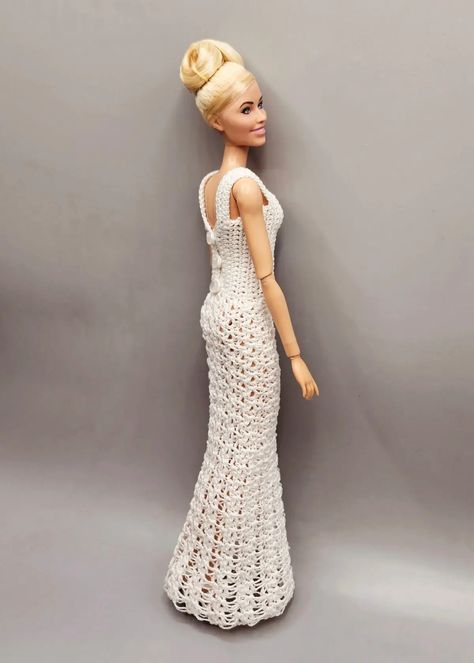 Barbie Wedding Dress - HandmadebyRaine Barbie Crochet Free Patterns, Barbie Crochet Gown, Gown Making, Crochet Wedding Dress Pattern, Wedding Mermaid, Crochet Barbie Patterns, Crochet Ring, Barbie Knitting Patterns, Barbie Dress Pattern