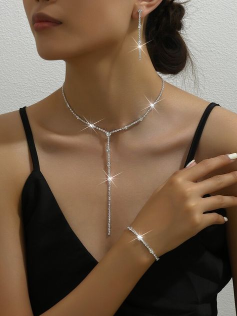 Gala Jewelry, Black Dress Accessories, Stylish Jewelry Accessories, Evening Necklace, Prom Jewelry, Rings Jewelry Fashion, Women's Jewelry Sets, Jewelry Lookbook, Watches Women Fashion