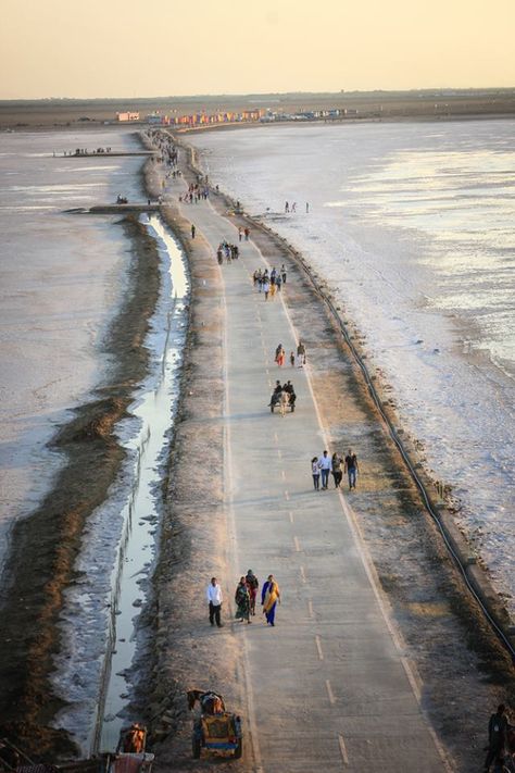 White land of Kutch hides the most beautiful artisans and workers. The art of this land magical  #kutch #saree #art    Credits: Sebastin Ran Of Kutch Photography, White Desert Kutch Photography, White Rann Of Kutch Photography, Rann Of Kutch Photography, White Desert Kutch, Gujarati Aesthetic, Kutch Gujarat, Rann Of Kutch, Holiday Homework