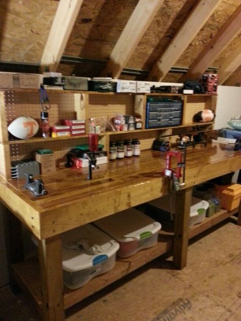 Man Cave Work Bench, Reloading Bench Organization, Reloading Table Plans, Diy Gunsmithing Bench, Reloading Room Ideas Benches, Reloading Bench Diy, Gunsmithing Bench, Work Bench Ideas, Reloading Table