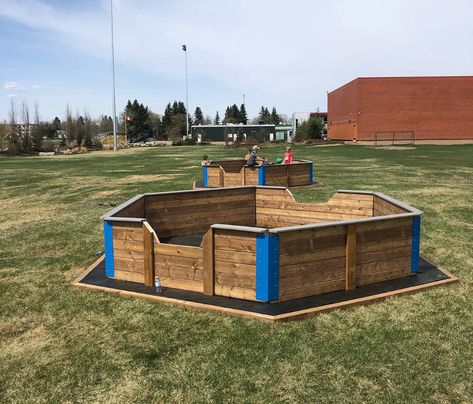 Gaga Pit Diy, Elementary Playground Ideas, Gaga Ball Pit Diy, Diy Gaga Ball Pit, Woodworking Games, Gaga Pit, School Playground Design, Diy Ball Pit, Gaga Ball Pits