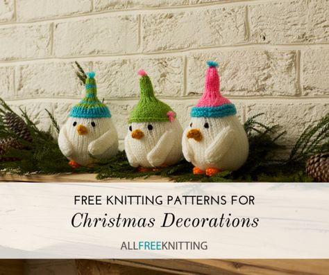 These free knitting patterns for Christmas decorations are a good way to avoid all the pitfalls of buying mass-market holiday decor and put your knitting chops to good use. When you make something by hand that you and your family love, you'll find that you put it out every single year, spend less on decorations, and have a genuine sense of love for every piece you put up on your mantel. Dig into your yarn stash and use all these free, easy Christmas patterns to make something yourself! Knitted Toys Free Patterns Christmas, Easy Christmas Knitting Patterns Free, Knitted Christmas Ornaments Free Pattern, Free Christmas Knitting Patterns, Knitting Patterns For Christmas, Free Knitting Patterns Uk, Christmas Knits, Christmas Knitting Projects, Knit Christmas Ornaments