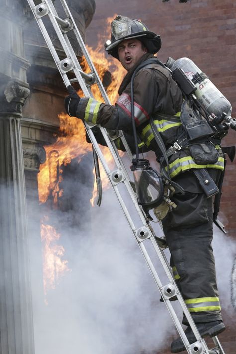 Chicago Fire - Episode Still Firefighter Images, Matt Casey, Kelly Severide, Taylor Kinney Chicago Fire, Fire Photo, Chicago Fire Department, Firefighter Humor, Firefighter Pictures, Chicago Family