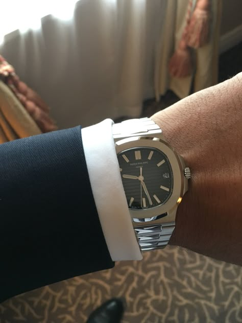 Patek Watches Men, Watches Aesthetic Men, Philippe Patek, Patek Philippe Watches Men, Classy Watch, Movado Watch, Fancy Watches, Patek Philippe Watches, Patek Philippe Nautilus