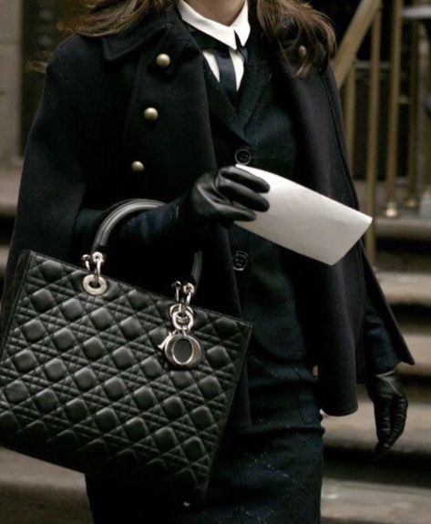 Estilo Blair Waldorf, Blair Waldorf Aesthetic, Blair Waldorf Outfits, Chanel Aesthetic, Gossip Girl Outfits, Outfit Png, Nyc Girl, Expensive Clothes, Elegant Feminine