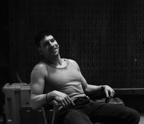 The Punisher Pfp, The Punisher Aesthetic, Frank Castle Icon, Frank Castle Aesthetic, Jon Bernthal Photoshoot, Frank Castle Punisher Wallpaper, Frank Castle Gif, Jon Bernthal Frank Castle, The Punisher Frank Castle