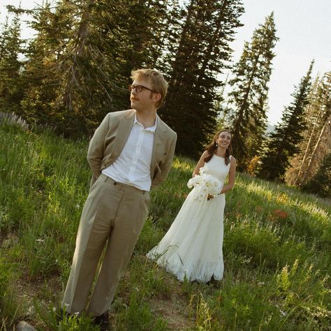 Wedding day today for Sarah & Jack💌 Bride And Groom Pictures, Santa Barbara Wedding, Bride And Groom Photos, Groom Portrait, Wedding Couples, First Look, Montana, Veil, Wedding Day