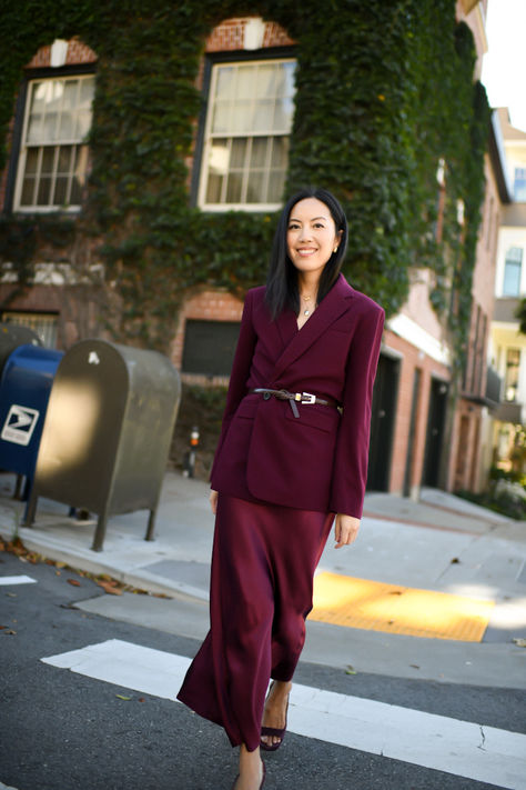 A classic and versatile piece that provides warmth and style, our notch collar blazer dresses up or down - making it perfect for a variety of occasions. Notched lapel. Long sleeves with functional sleeve buttons for added styling options. One-button front. Angled chest welt pocket. Front flap besom pockets. Back vent. Lined. Style inspiration by our Ann Taylor community. Plum Blazer Outfit, Belted Blazer Outfit, Blazer Outfits Women, 9to5chic Outfits, Blazer Dresses, Fall Workwear, Burgundy Blazer, Monochromatic Outfit, Blazer Outfit