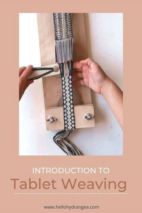 Diy Tablet Weaving Loom, Card Weaving Loom Diy, How To Tablet Weave, Easy Tablet Weaving Patterns, Tablet Weaving Patterns For Beginners, Card Weaving Patterns Beginner, Weaving Products, Card Weaving Patterns, Inkle Weaving Patterns