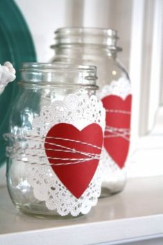 Diy St Valentin, Valentine Trees, Card Garland, Church Valentines, Mantle Decorating, Valentine Centerpieces, Valentine Table Decorations, Diy Valentine's Day Decorations, Decorating Party