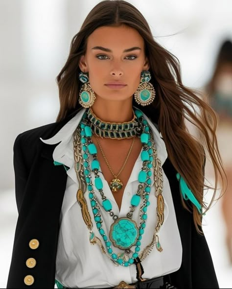 Turquoise Jewelry Outfit, Boho Style Inspiration, Turquoise Fashion, Jewelry Wall, Sweet Jewelry, Jewelry Design Inspiration, Cowgirl Chic, Handmade Jewel, Beaded Jewelry Designs