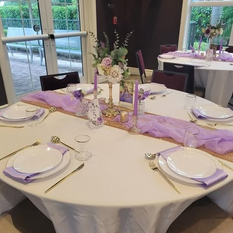 Lavender And Gold Birthday Decorations, Purple Vase Centerpiece, Quince Table Decorations Purple, Purple Table Arrangements, Purple Table Runner Ideas, Lavender And Gold Quinceanera Decorations, Purple Bridal Shower Table Decor, Gold And Lavender Party Decorations, Lavender And Gold Party