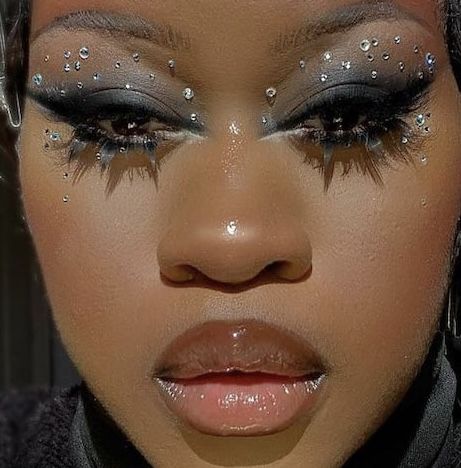 Mardi Gras Makeup Ideas, Mascarade Makeup, Color Guard Makeup, Guard Makeup, Mardi Gras Makeup, Club Makeup, Color Guard, Makeup For Black Women, Glam Makeup