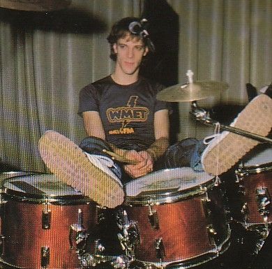 Stewart Copeland | Stewart Copeland... Drums Aesthetic Vintage, Stewart Copeland, The Police Band, Drum Music, Alexandria Virginia, Grunge Band, Happy 60th Birthday, Drummer Boy, Human Poses Reference