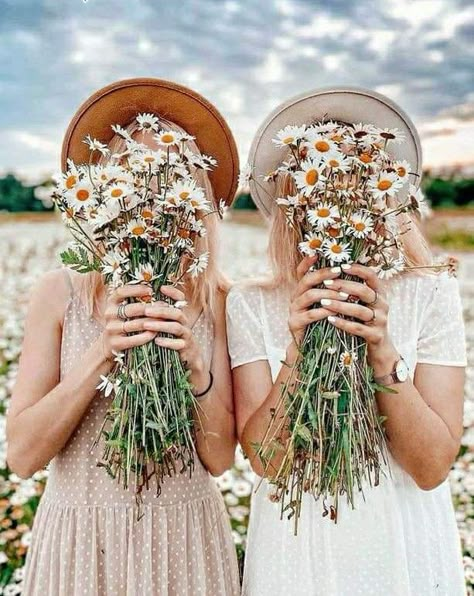 Flower Field, My Best Friend, Moscow, Photo Shoot, Photo Ideas, Best Friend, Flowers, Photography, Instagram