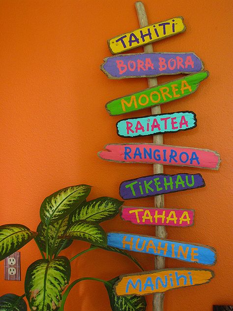 ... Tahiti Decor, Tropisk Fest, Tahiti Island, Hawaii Theme, Aloha Party, Hawaiian Party Decorations, Luau Theme Party, Hawaiian Birthday Party, Luau Birthday Party