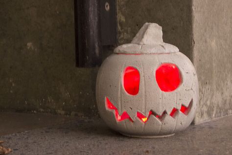 Picture of The Finished Piece Concrete Jack O Lantern, Concert Outdoor, Concrete Pumpkins, Halloween Garden Decorations, Concrete Creations, Halloween Chic, Plastic Pumpkins, Concrete Diy Projects, Halloween Garden