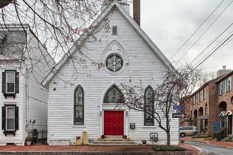 Tour this old chapel that is now a beautiful home – SheKnows Chapel Conversion, Church Conversions, Country Church, Old Churches, Woman Bedroom, Unique Houses, Step Inside, My Dream Home, Open Space