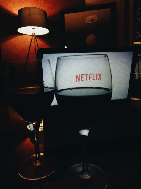 friday night #netflix #wine #chill Friday Night Instagram Story, Friday Night Aesthetic At Home, Wine Night Instagram Story, Wine And Movie Night, Romantic Wine Night, Watching Netflix Aesthetic Night, Wine In Bed Aesthetic, Wine And Netflix Night, Movie Night Aesthetic