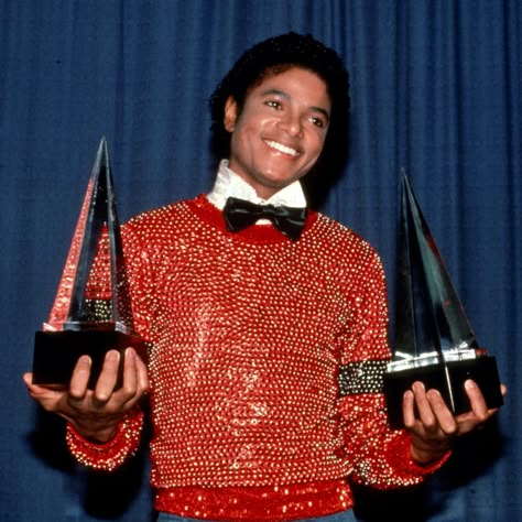 Off The Wall Michael Jackson, Michael Jackson Awards, Television Aesthetic, The Wall Album, Off The Wall Era, History Pics, Michael Jackson Art, Jackson Bad, Michael Jackson Bad