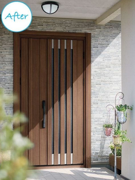 Design Doors Wood, Wood And Metal Door, Outside Door Design, Out Doors Design, Main Door With Safety Door Design, Safety Door Ideas, Safety Door Design Entrance Modern, Home Front Door Design, Safety Door Design Entrance