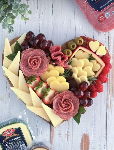 Valentines Meat And Cheese Board, Galentines Charcuterie Board Ideas Fruit, Valentines Platter Ideas, Vday Charcuterie Board, Galentines Charcuterie Board Ideas, Valentine’s Day Charcuterie Board, Valentines Cheese Board, Charcuterie Heart, Valentine Charcuterie Board Ideas