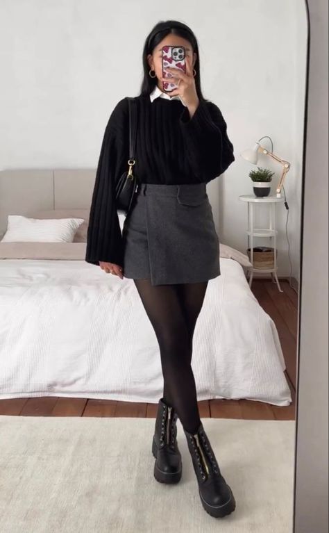 [PaidAd] 17 Fall Skirt Outfits Tights Tricks You'll Be Impressed By This Winter #fallskirtoutfitstights Skirt Outfits Tights, Sweater And Leather Jacket, Trendy Outfit Ideas Summer, Outfits Tights, Fall Skirt Outfits, 6th Form Outfits, Corp Goth, Tunic Fashion, Sixth Form Outfits