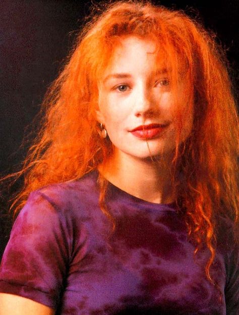 Tori Amos #Delirium Janet Snakehole, Tori Amos, Female Musicians, Glitter Girl, My Favorite Music, Celebrity Pictures, On The Side, Punk Fashion, Redheads