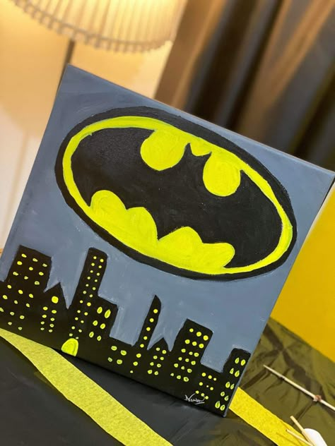 The Batman Painting, Canvas Painting Ideas Marvel, Easy Cartoons To Paint, Batman Easy Painting, Bat Man Painting, Boys Painting Ideas, Painting Ideas On Canvas For Bf, Batman Painting Ideas, Simple Cartoon Paintings On Canvas