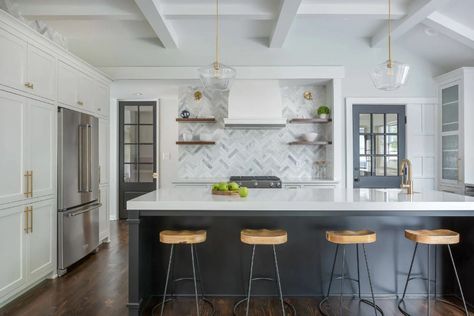 Kitchen Trends 2020: Top 7 Kitchen Interior Design Ideas That Are Here Kitchen Island Without Top, Transitional Kitchen Ideas, Kitchen With White Cabinets, Armoire Design, White Shaker Kitchen Cabinets, Grey Kitchen Island, Kitchen Lighting Design, Серая Кухня, Custom Kitchen Island