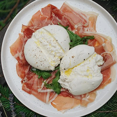 Burrata Appetizer Prosciutto, Burrata And Prosciutto, Burrata And Proscuitto, Prosciutto Burrata, Prosciutto Sandwich, Appetizers Ideas, Wine And Cheese Party, Cheese Party, Wine And Cheese