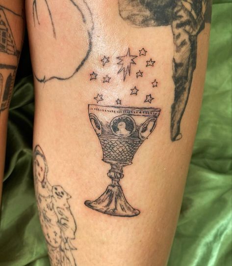 Symmetrical Ankle Tattoos, Hip Tattoos Symmetrical, Unique Artsy Tattoos, Oxalis Tattoo, Tattoo Back Thigh, Ace Of Cups Tattoo, Queen Of Cups Tattoo, Women Leg Tattoo Ideas, Goblet Tattoo