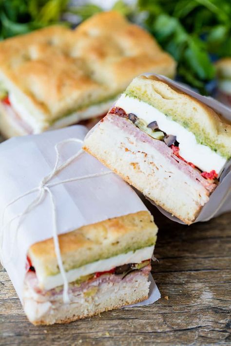 Pressed Italian Picnic Sandwiches are packed full of flavor and perfect for brunches, parties, baby showers, bridal showers, picnics, and more. Your guests will be impressed! Lunch Picnic Ideas, Italian Picnic, Brunch Sandwich, Lunch Picnic, Picnic Sandwiches, Cold Sandwiches, Party Sandwiches, Food Lunch, Picnic Ideas