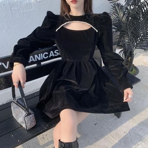 Black Dress For Birthday Party, Korean Fashion Dress, Korean Girl Fashion, Ulzzang Fashion, Kpop Fashion Outfits, Girls Fashion Clothes, Edgy Outfits, Kpop Outfits, Kpop Fashion