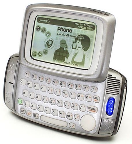 Sidekick Phone, Retro Room Ideas, 1990s Childhood, Y2k Tech, Tupac Art, Phone Technology, Old Cell Phones, Steampunk Furniture, Old Computer