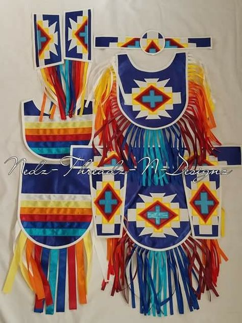 Grass dance outfit Boys Dance Outfits, Grass Dance Regalia, Grass Dancer, Grass Dance Outfits, Baby Boy Moccasins, Powwow Outfits, Wow Outfits, Pow Wow Regalia, Native Outfits