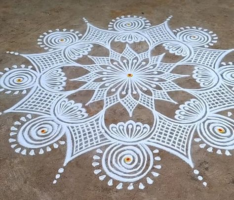 Rangoli Kolam Designs Festivals, Diwali Kolam Design, Jhoti Design, Lotus Kolam, Border Kolam, Simple Rangoli With Dots, Laxmi Puja, Mom Drawing, Rangoli Diwali