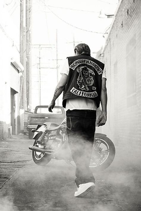 Sons Of Arnachy, Sons Of Anarchy Mc, Jax Sons Of Anarchy, Sons Of Anarchy Motorcycles, Sons Of Anarchy Samcro, Biker Gang, Jax Teller, Look Rock, Charlie Hunnam